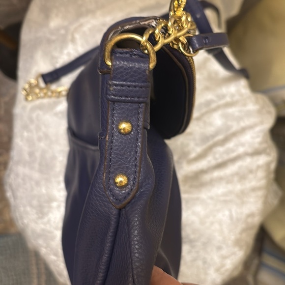 Juicy Couture Navy Traveler Flab Crossbody Bag - Picture 9 of 11